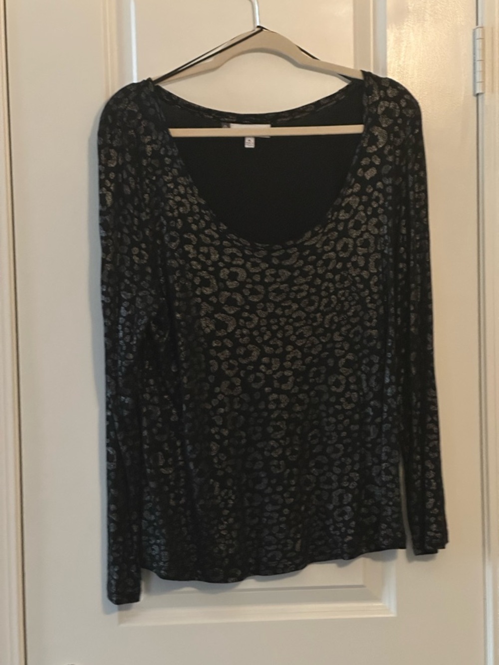 Jennifer Lopez Black Metallic Leopard Scoop Neck Long Sleeve Top